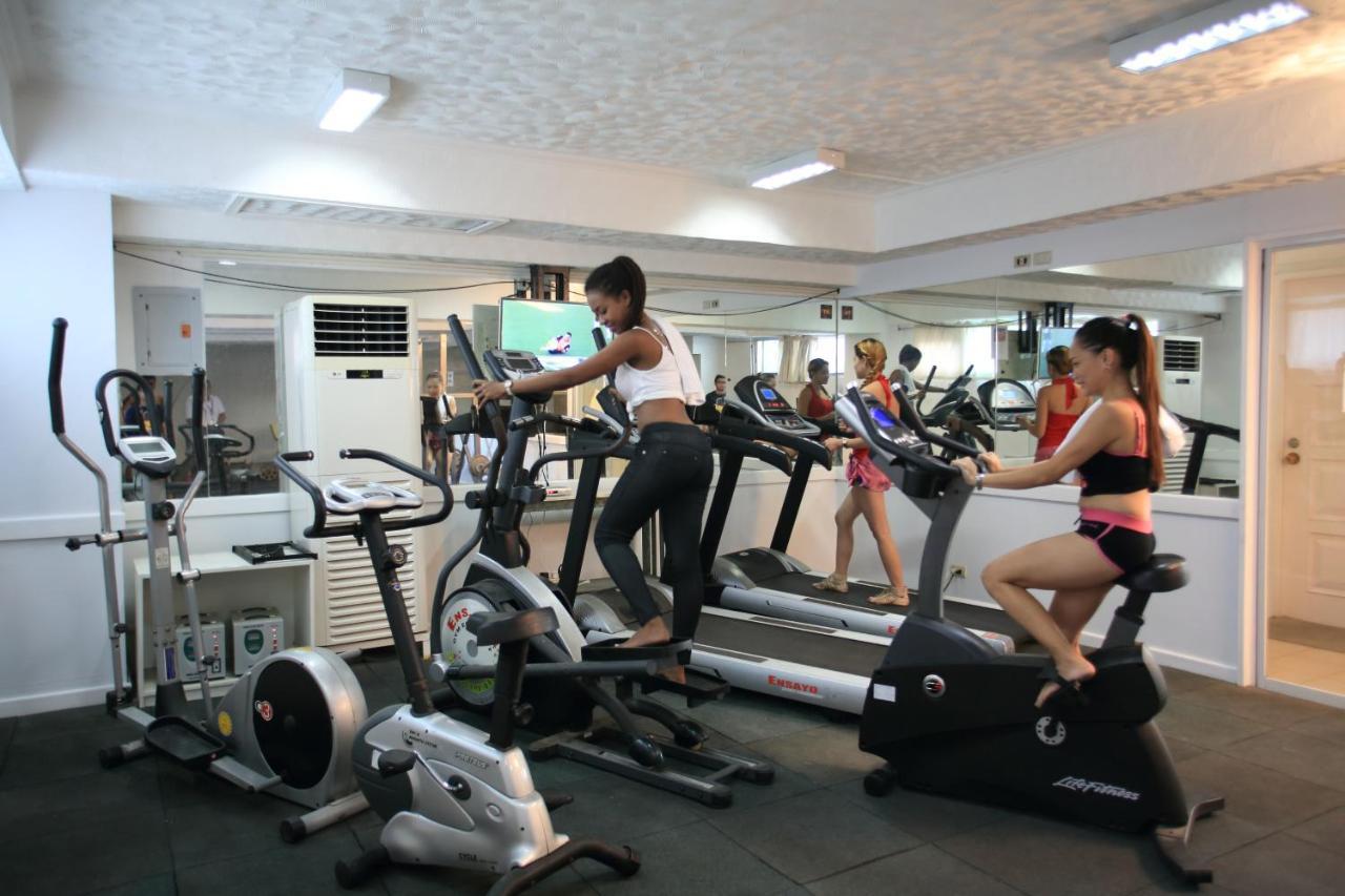 와일드 오키드 비치 리조트 오롱가포 외부 사진